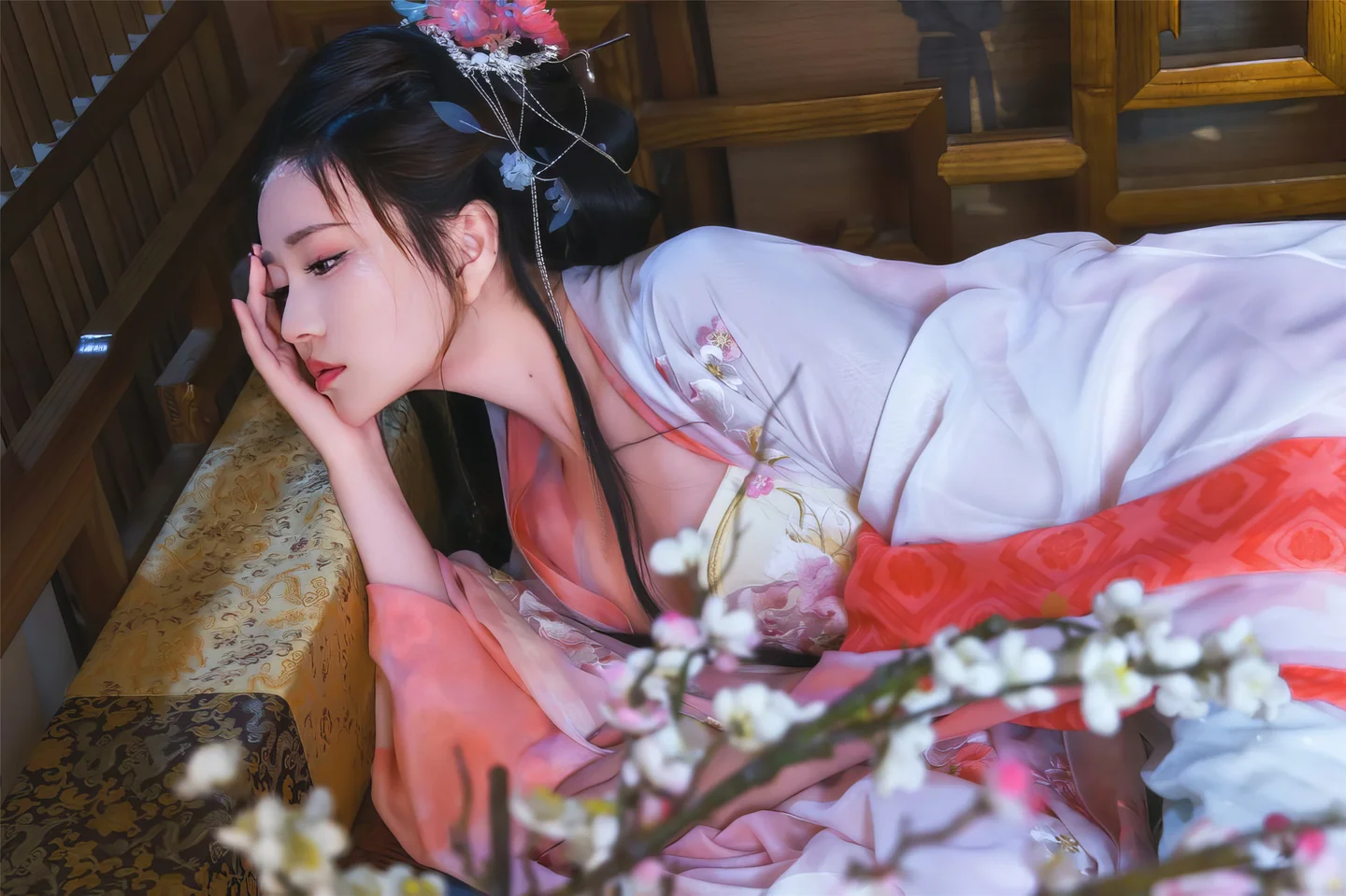 年年 - 霓裳 [50P-205MB] tg@simisebaisi 【丝足阁】049.webp